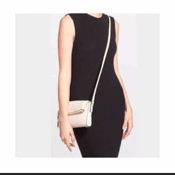 Kate Spade Cobble Hill Mini Carson Pebbled Leather Crossbody Bag - Picture 1 of 13
